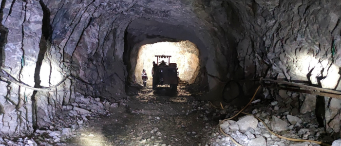 700x300 UG MINE